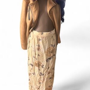 Chic Floral Maxi Skirt in Cream